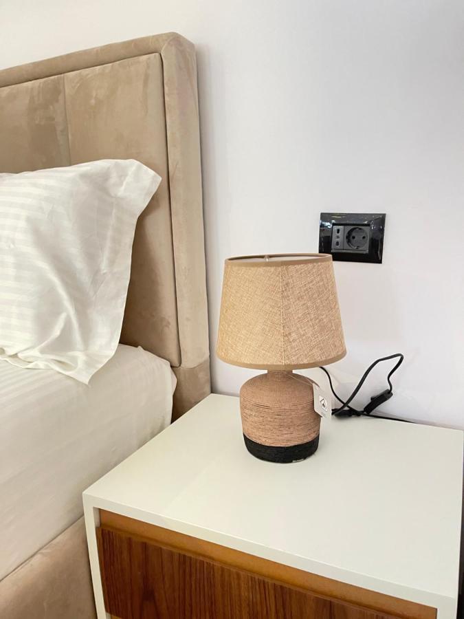 Duplex Lungomare Suites Vlore Ngoại thất bức ảnh