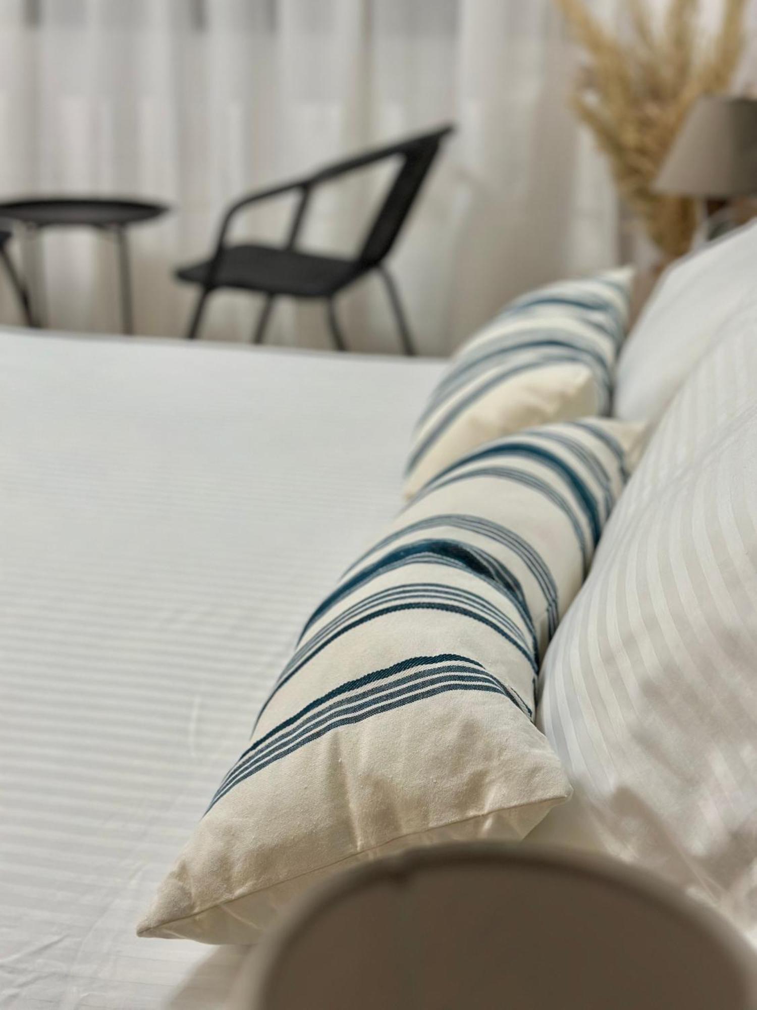 Duplex Lungomare Suites Vlore Ngoại thất bức ảnh