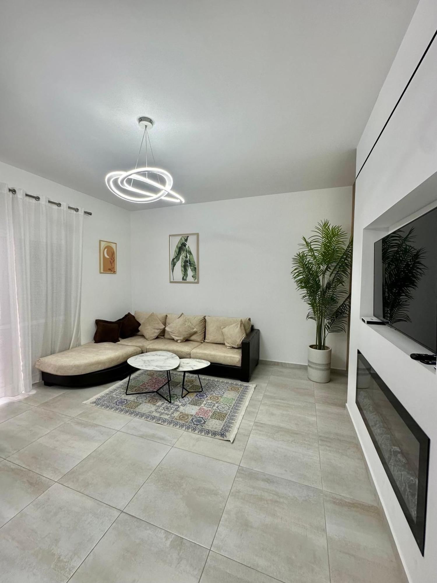 Duplex Lungomare Suites Vlore Ngoại thất bức ảnh